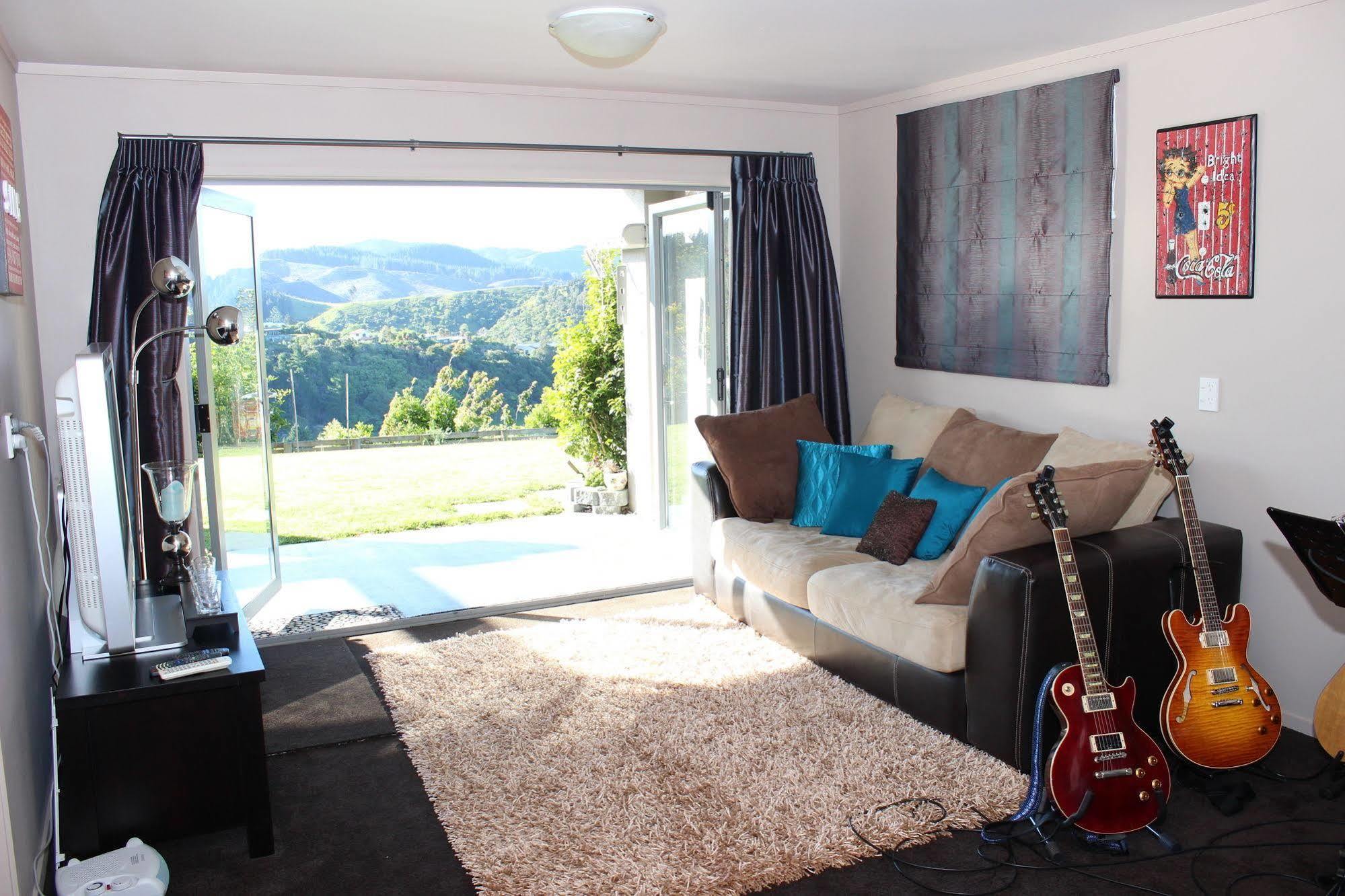 Stunning Views Bed, Breakfast & Health Retreat Bed and Breakfast Whangamata Exterior foto